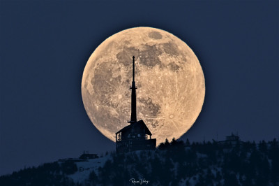 Lysá hora pod nadvládou úplňku